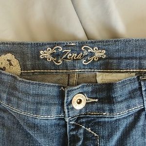 Zena jeans